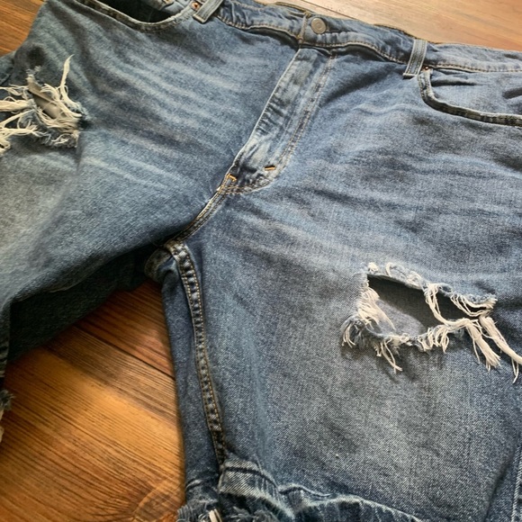 Levi's 412 Slim Shorts Mens Size 42 Blue Distress Fray 9" Inseam Denim Jeans - Picture 11 of 12